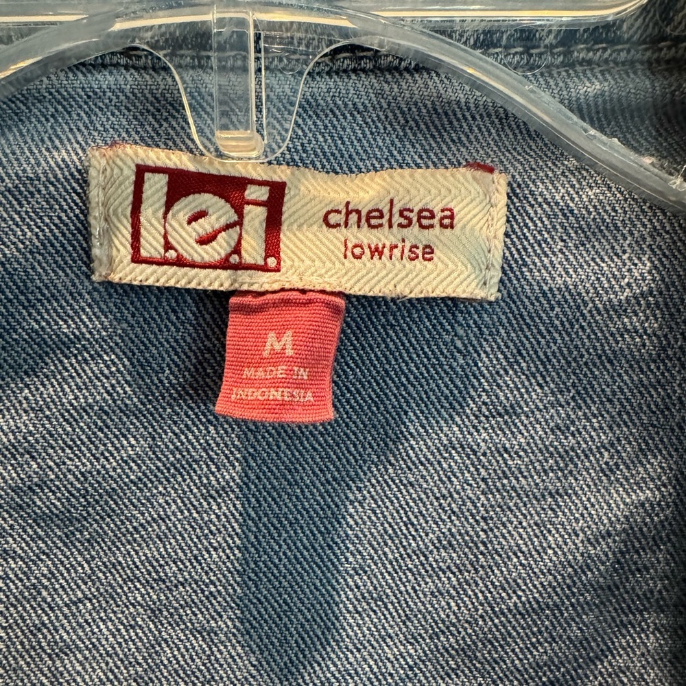 L.E.I. Stars & Stripes Chelsea Blue Jean Vest, Sleeveless- size M - Picture 11 of 16